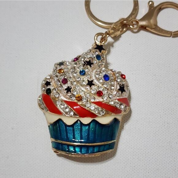 BETSY JOHNSON Jeweled cupcake purse charm keychain - Picture 2 of 4